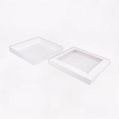 Коробка для пряників, біла з вікном 210*210*30 з крейдованого картону